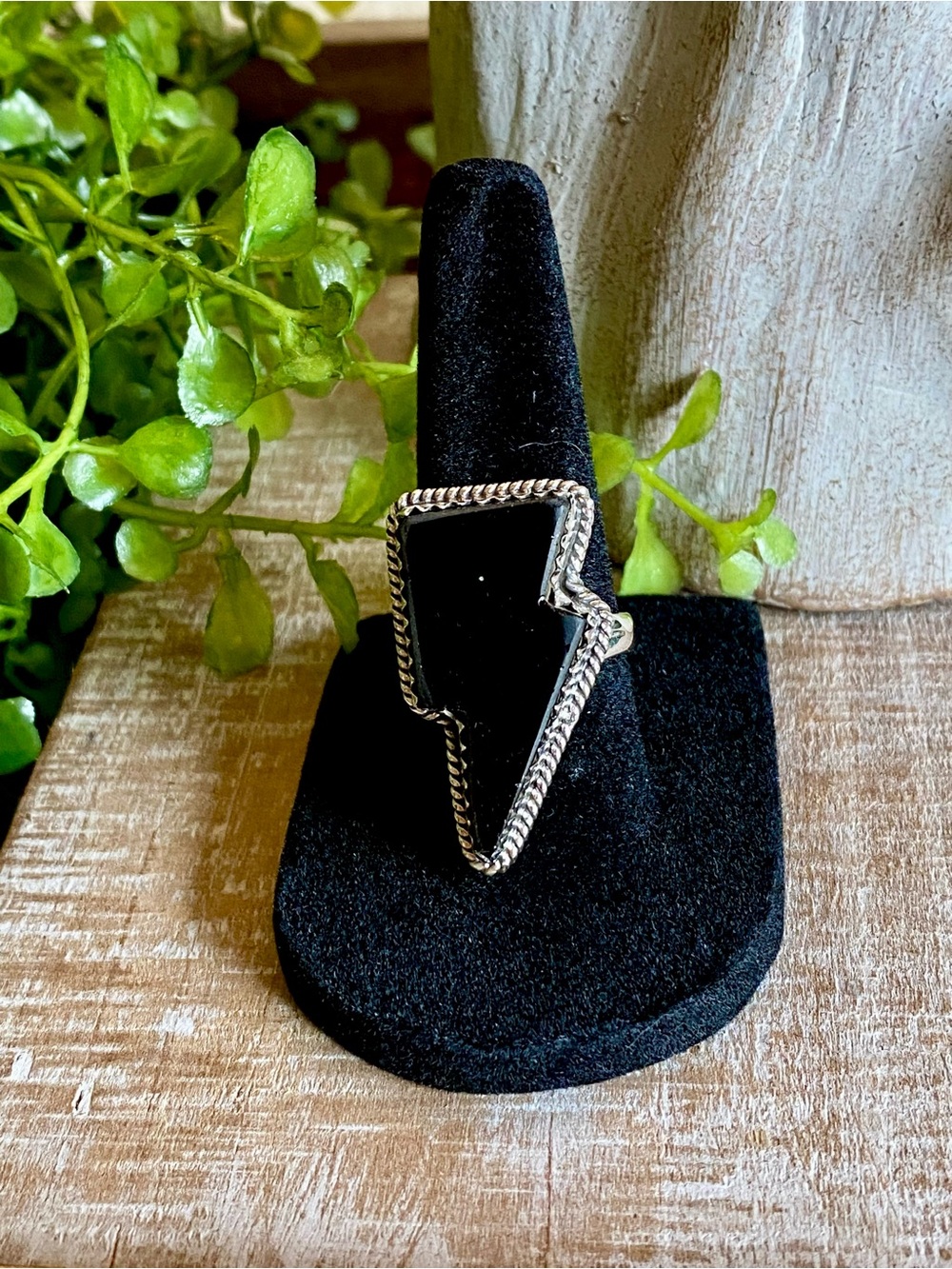 R15 Black Onyx lightening bolt sterling silver southwestern boho ring size 6.75
